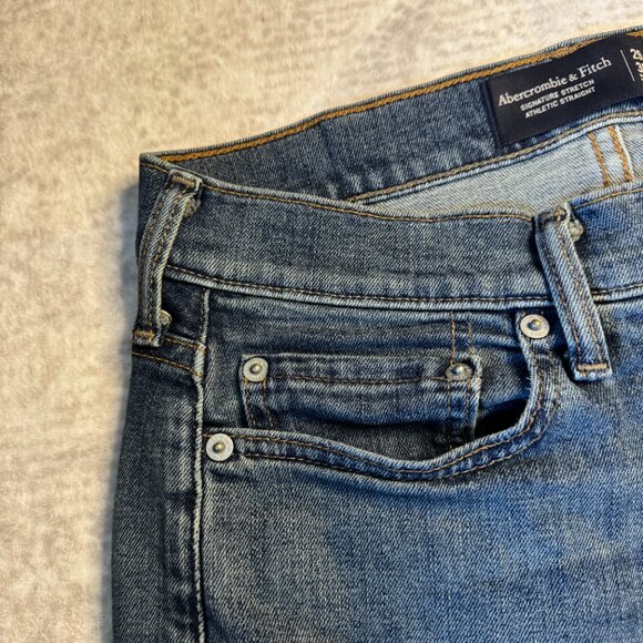 Abercrombie & Fitch Men's Signature Stretch  Athletic Straight Jean - Picture 3 of 13